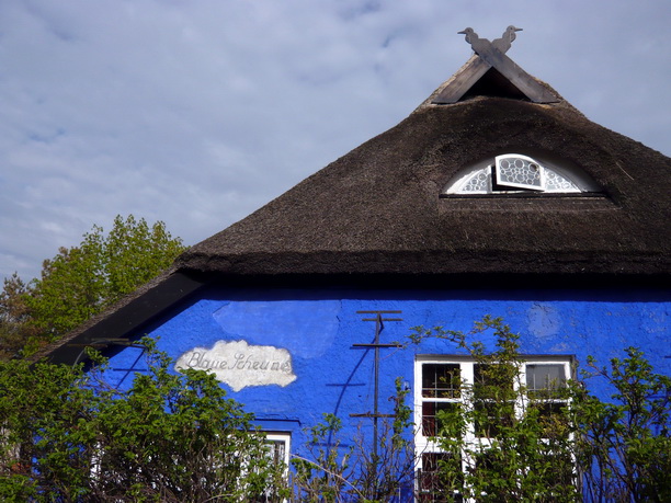 blaue Scheune